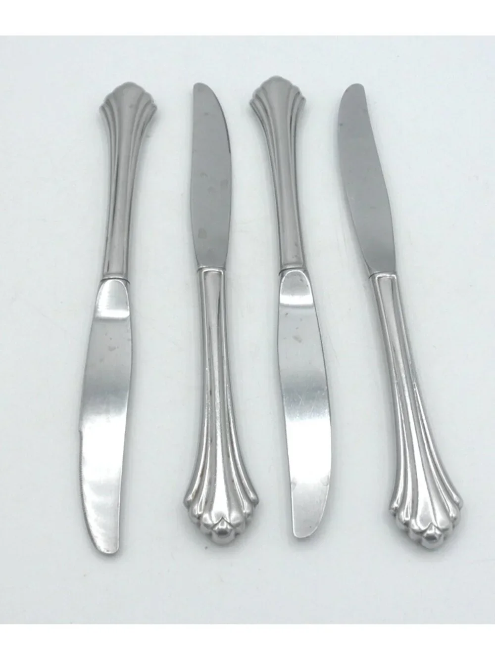 Bancroft Stainless by Oneida 9-1/8 inch Hollow/Place Knife Set of 4 OHSBAN